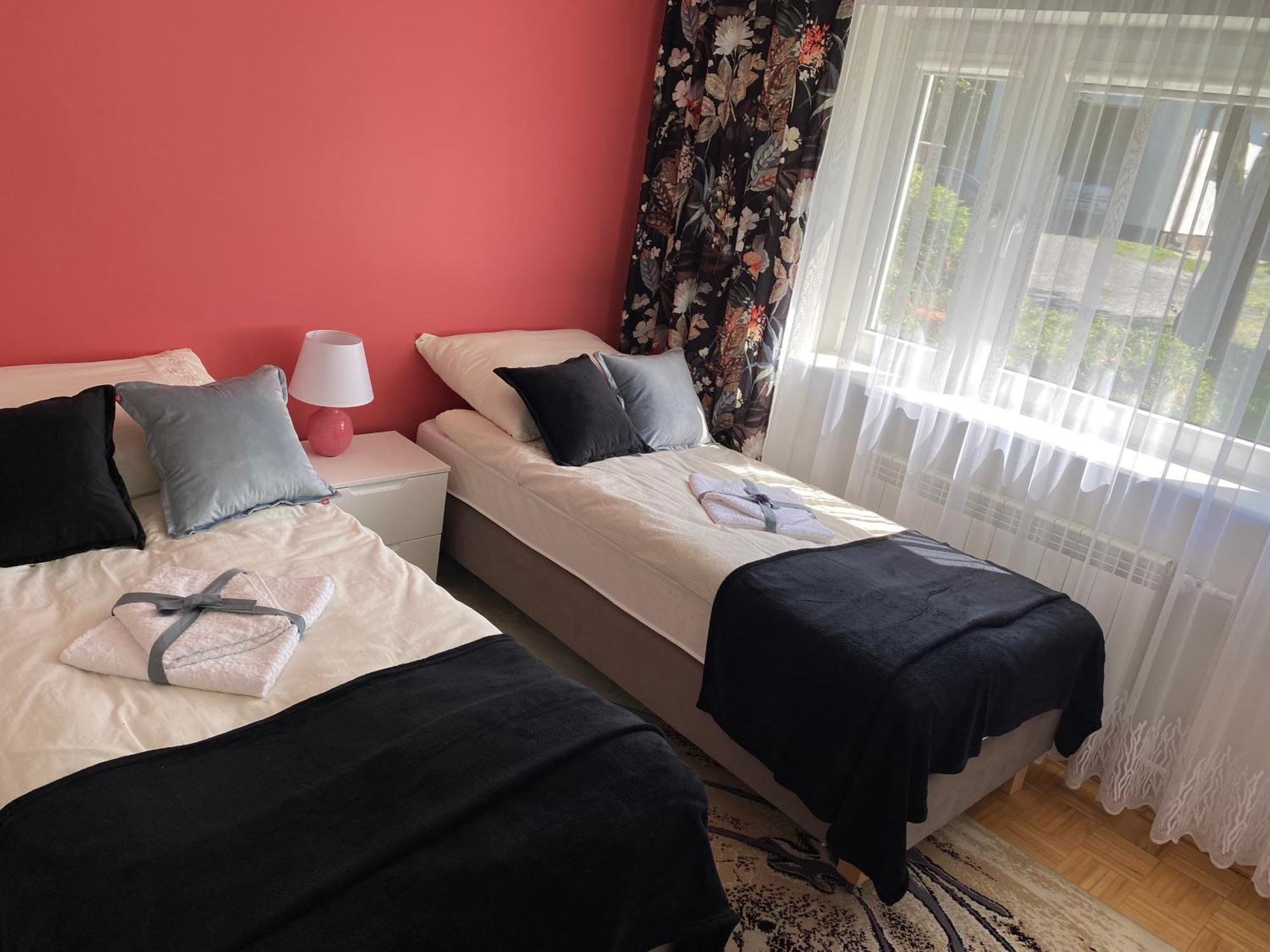 Villa Przytulny Dom Pod Jabloniami Przy Targach Kielce Extérieur photo