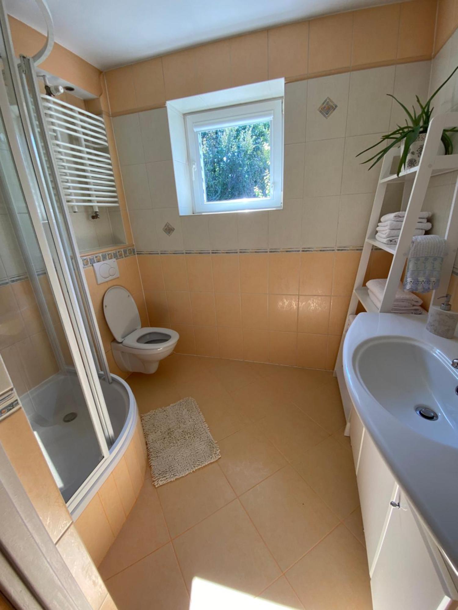 Villa Przytulny Dom Pod Jabloniami Przy Targach Kielce Extérieur photo