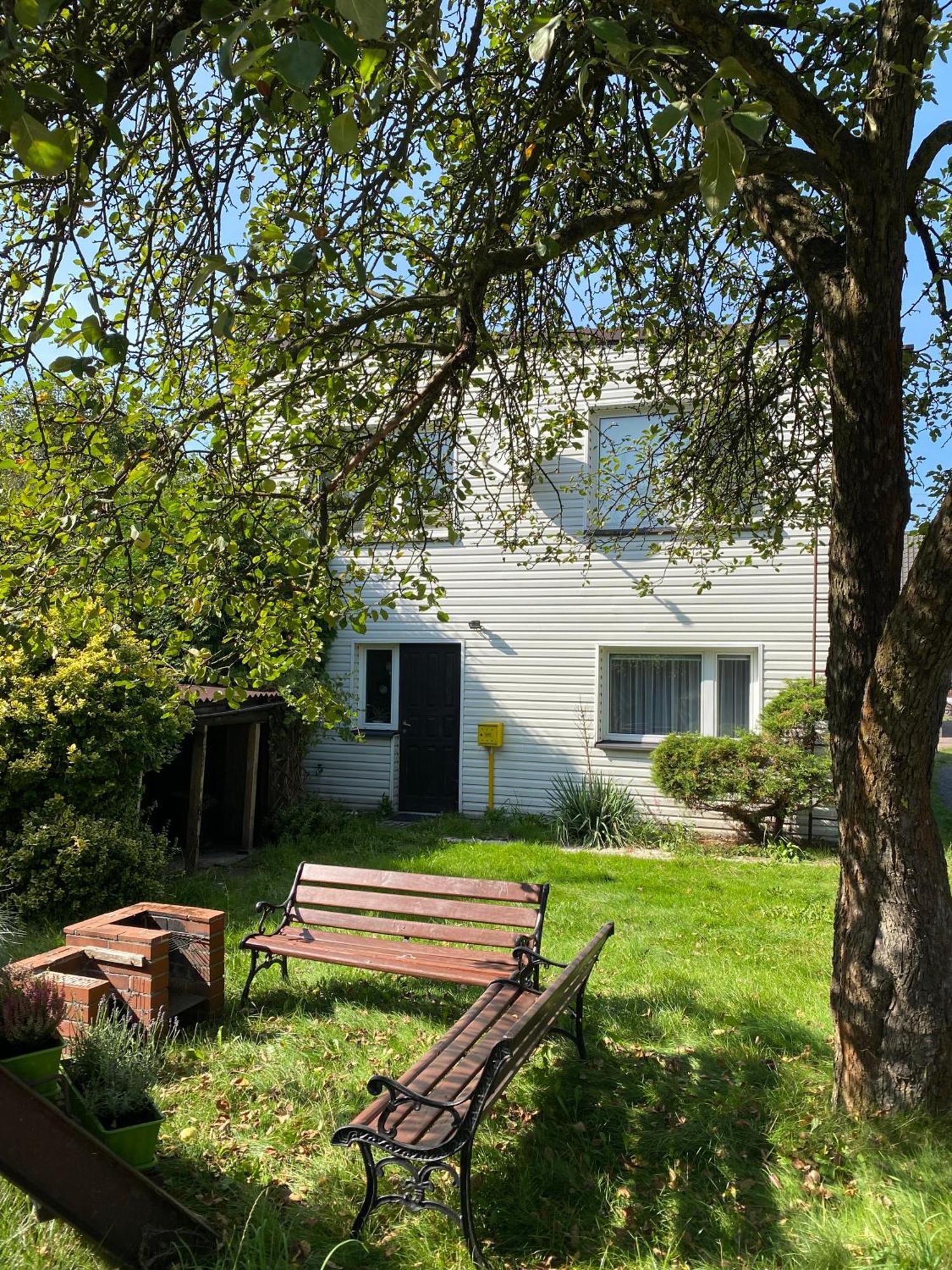 Villa Przytulny Dom Pod Jabloniami Przy Targach Kielce Extérieur photo