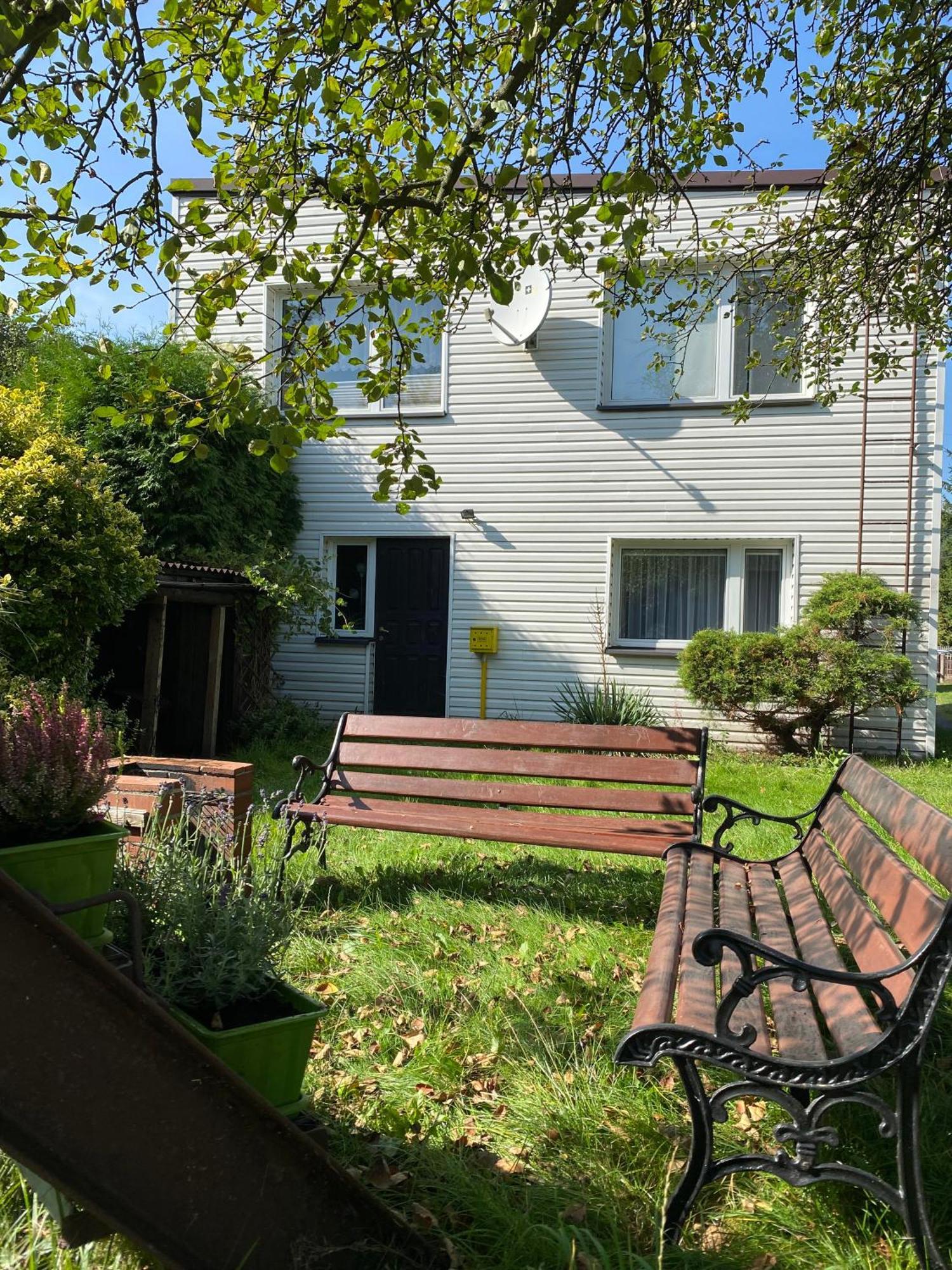 Villa Przytulny Dom Pod Jabloniami Przy Targach Kielce Extérieur photo